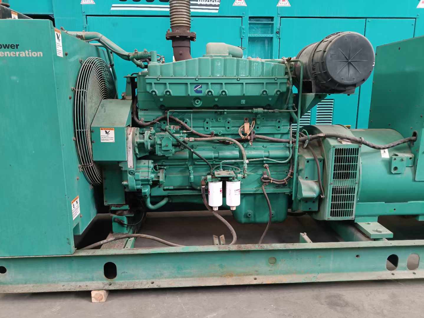 温江过载会对 600kW 柴油发电机组造成哪些损害？